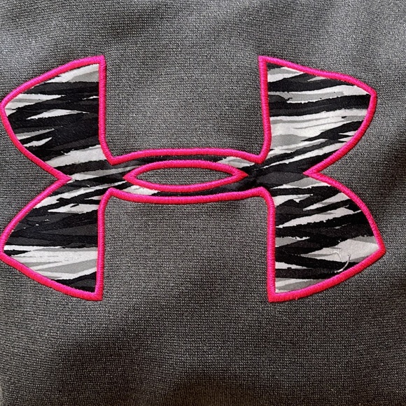 Women’s Grey Under Armer Hoodie! - Picture 3 of 3